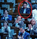 本会議場での串田議員の写真