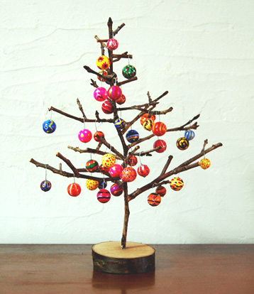 我が家のクリスマスツリー：全長25センチ。